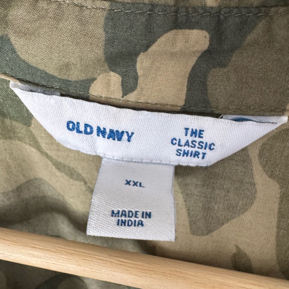 Old Navy Classic Camouflage Shirt women's - Picture 4 of 4